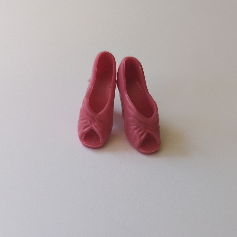 1978 WONDER WOMAN 12" mego doll DIANA PRINCE Salmon‎ Pink SHOES Heels
